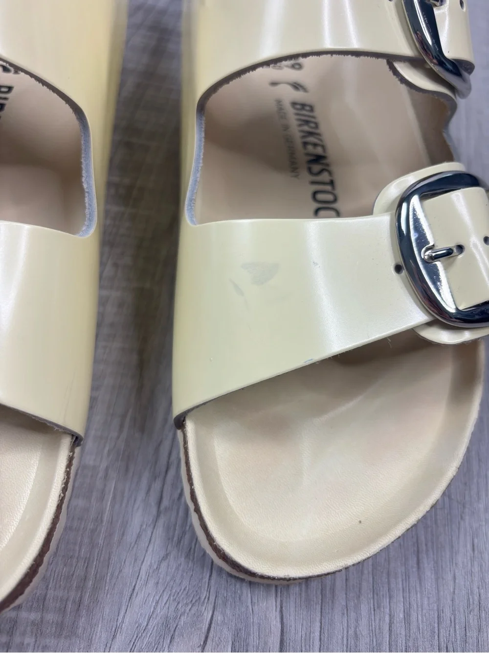 Birkenstock Arizona Big Buckle sandals glossy yellow patent leather size 39 - Picture 3 of 9